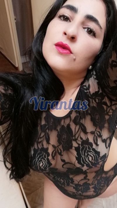 Flor, escort en Tres Cruces