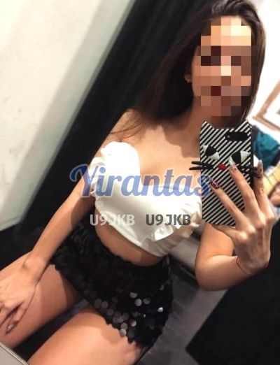 Abril Nueva 098396874, Puta en Centro