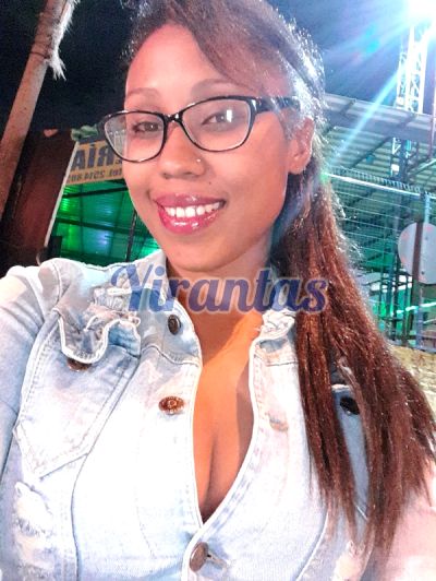 Luciana, escort en Cordón