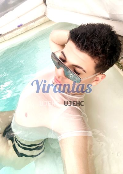 Valen, Transexual en Centro