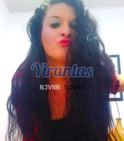 Pamela, Travesti que da masajes eróticos en Carmelo