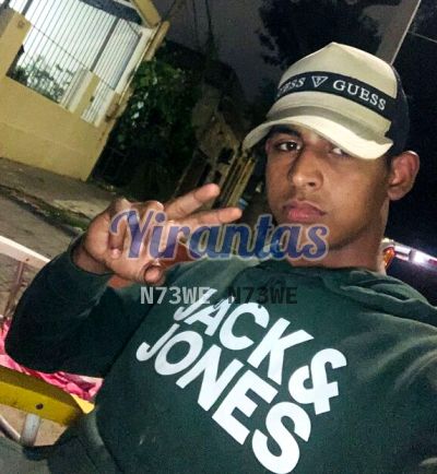 El Venezuela 099723926, Hombre en Tres Cruces