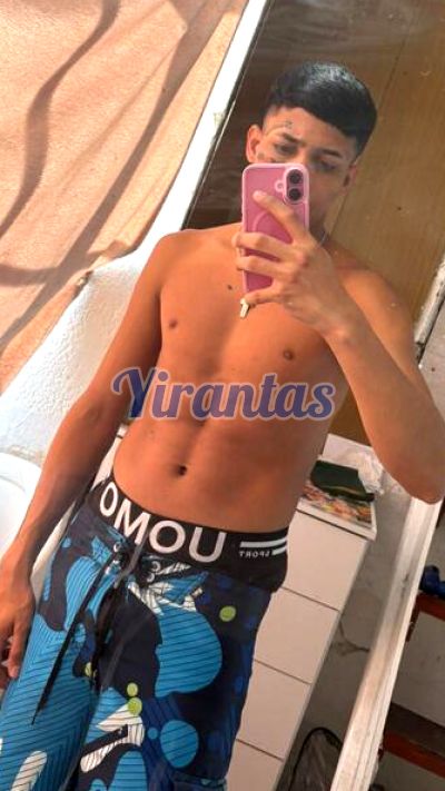 Maiko 096299948, Hombre que hace videollamadas y sexting