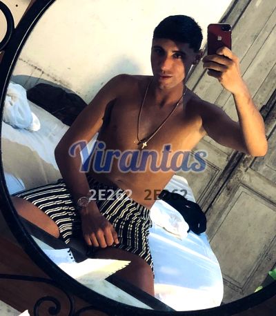 Emanuel, Hombre en Centro