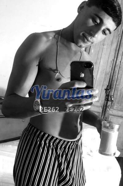 Emanuel, Hombre en Centro