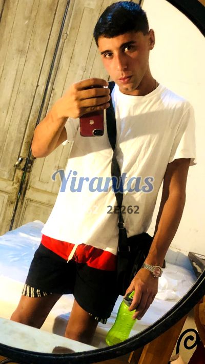 Emanuel, Hombre en Centro