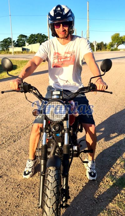 David 098768234, Hombre en Santa Lucía