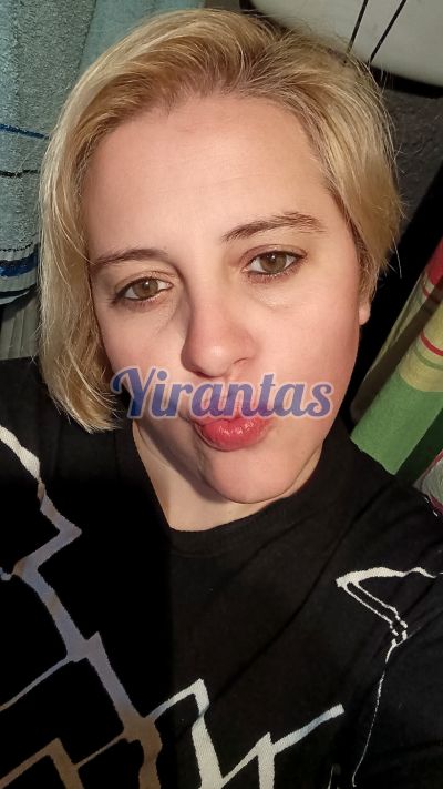 Leonela 097768829, Mujer que hace videollamadas y sexting