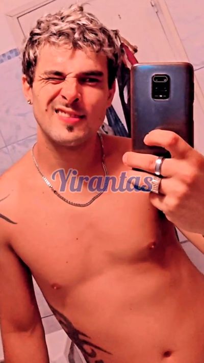 Rodrigo 093416321, Hombre en Colón