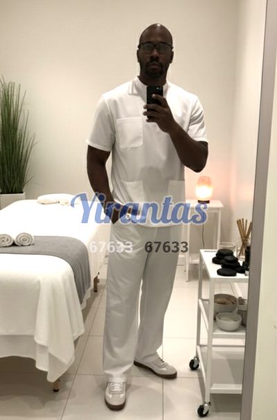 Adriano 98447137, hombre que da masajes eróticos en Pocitos