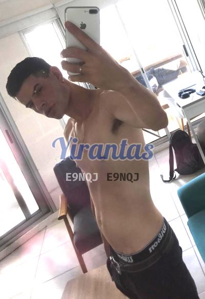 Kelon, hombre en Punta del Este