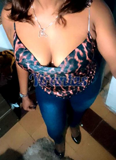 Rossy 098663987, puta en Minas